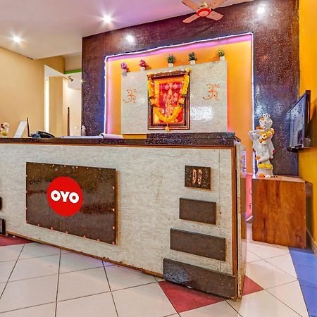 Oyo Flagship Hotel Samruddhi Lodge Nirmal  Kültér fotó