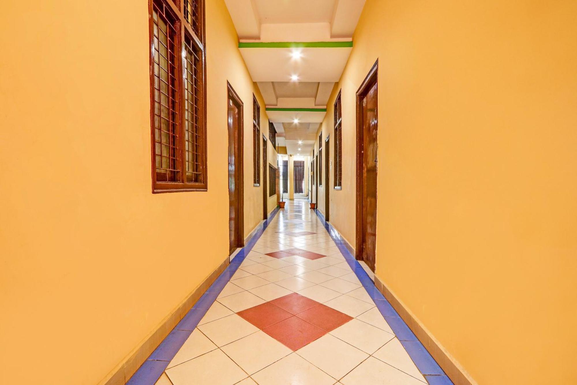 Oyo Flagship Hotel Samruddhi Lodge Nirmal  Kültér fotó